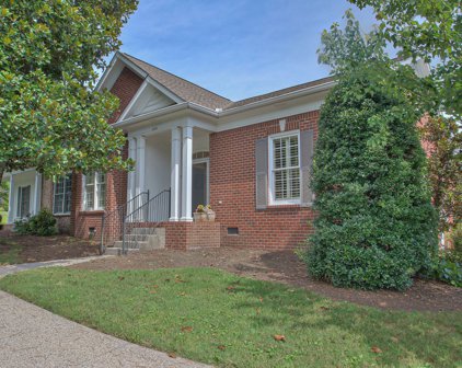 5601 Cloverland Dr Unit #124, Brentwood