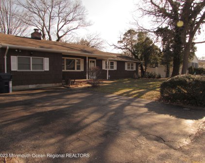 537 Spar Avenue, Beachwood