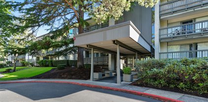 2500 81st Avenue SE Unit #326, Mercer Island