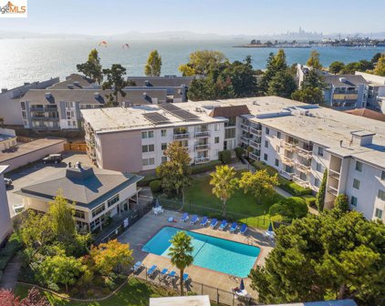 950 Shorepoint Ct Unit #111, Alameda