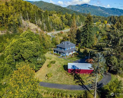 7476 US Highway 12, Morton