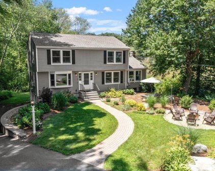 36 Mohegan Road, Acton