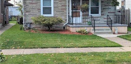 2477 Grand  Avenue, Niagara Falls-City-291100