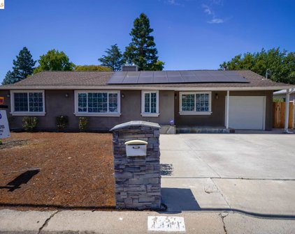 1441 Peach Place, Concord