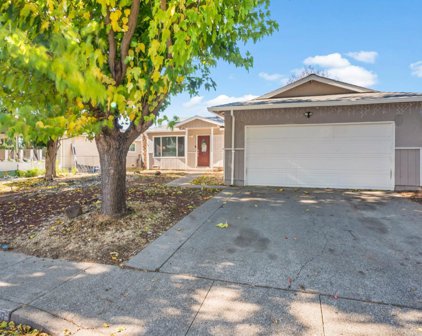 1208 Ricky Court, Suisun City