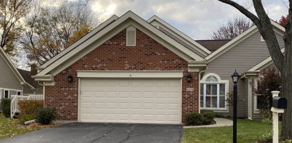 2173 N Lake Shore Circle, Arlington Heights