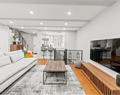 1209  Larrabee St Unit 4, West Hollywood
