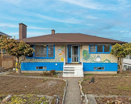 4149 Castlewood Crescent, Burnaby