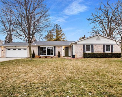 3224 East Lake Drive North, Elkhart