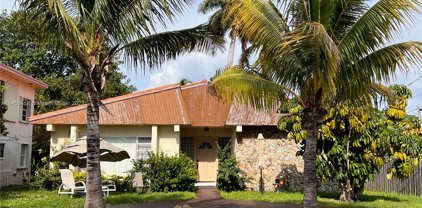 917 Surfside Blvd, Surfside