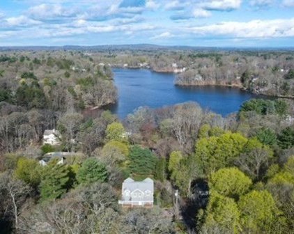 28 Doran Rd, Wayland