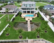 2808 Lake Point Drive, Texas City image