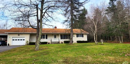 5582 Rt. 23a, Hunter