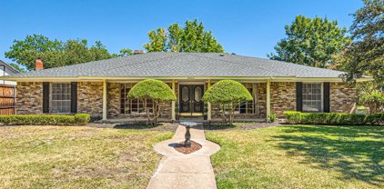2864 Meadowbrook  Drive, Plano
