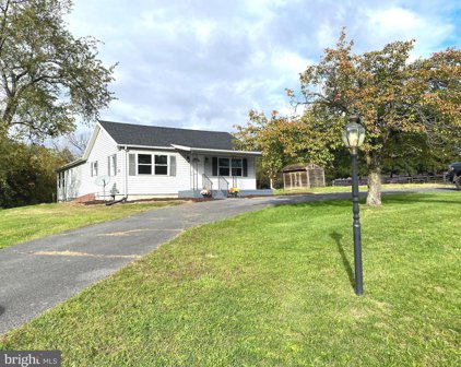 149 Snyders Ln, Martinsburg