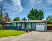9177 SE RAINBOW CIR, Milwaukie image