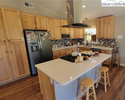 398 Campbell Glen Lane, Fleetwood