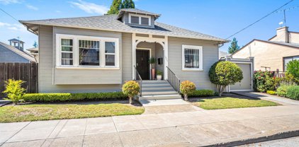 1827 Stanford St, Alameda