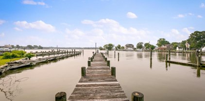 1121 Chester Rd, Middle River