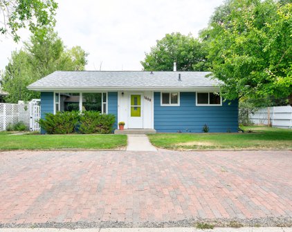 1608 Peosta Avenue, Helena