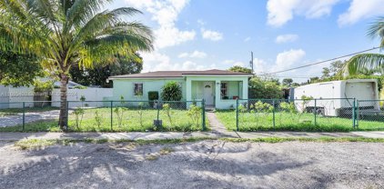 710 E 39th St, Hialeah