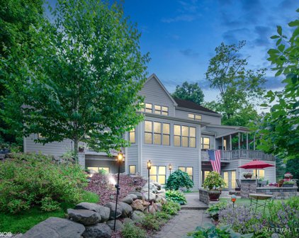 1511 N River Road, Algonquin