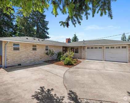 15621 Main Street, Bellevue