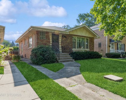 8045 Kolmar Avenue, Skokie