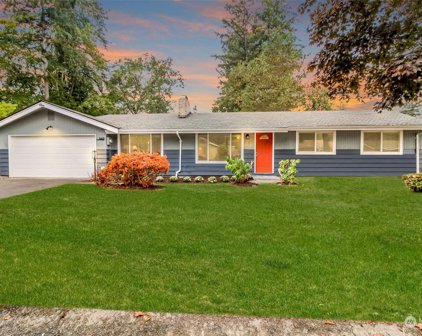 8421 99th Street Ct SW, Lakewood