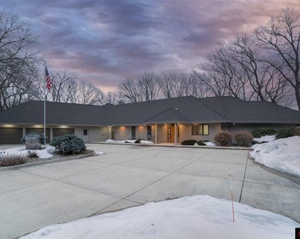 1724 Mary, North Mankato