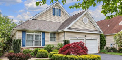 83 Londonberry Drive, Holmdel