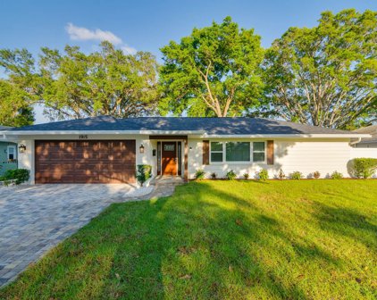 1915 Clearview Lake Drive, Clearwater