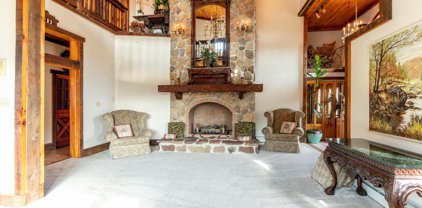 1172-1174 Dix Run Rd, Julian