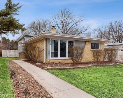1318 N Highland Avenue, Arlington Heights