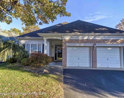 57 Goldensprings Drive, Lakewood
