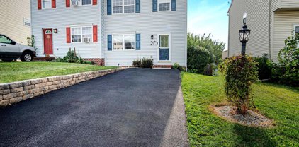 409 Debbie Ct, Hanover