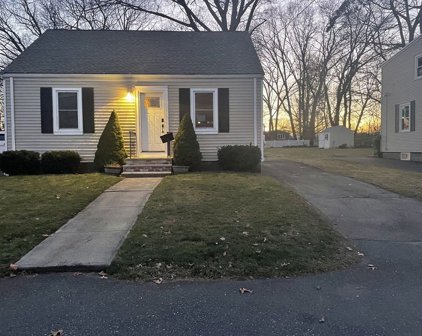 45 Kimball Rd, Dedham