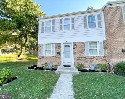 16 Oak Shade Rd, Gaithersburg