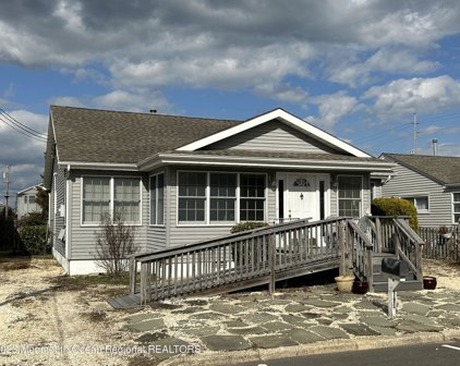 119 Philadelphia Avenue, Lavallette