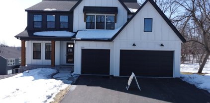 2997 Westwind Court, Little Canada
