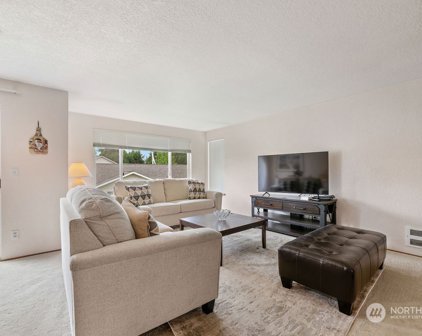 20617 28th Avenue W Unit #F8, Lynnwood