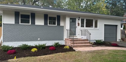 29 Harvard Lane, Commack
