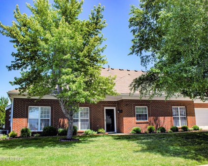 412 Turnberry Ln, Shelbyville