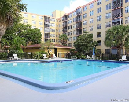 17890 W Dixie Hwy 612 Hwy Unit #612, North Miami Beach