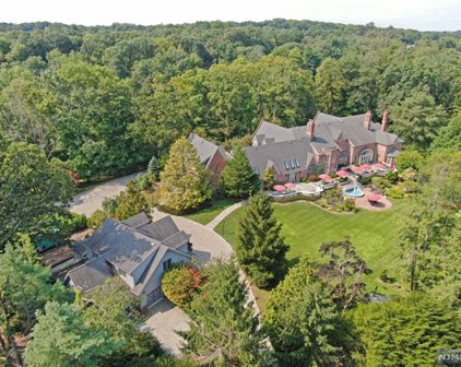 1055 High Mountain Road, Franklin Lakes