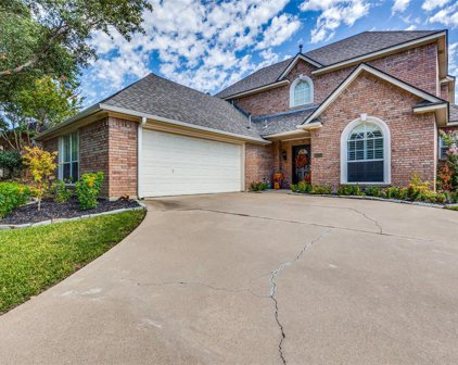 6932 Allen Place  Drive, Fort Worth