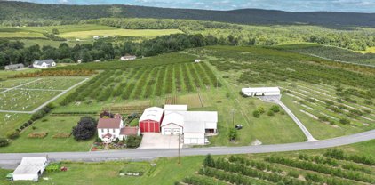30 Middle Rd, Biglerville