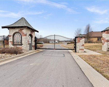 2040 Chateau Place, Raymore
