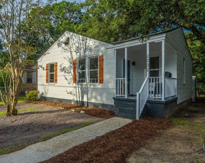 2732 W Surrey Drive, North Charleston
