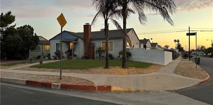 8039 Teesdale Avenue, North Hollywood